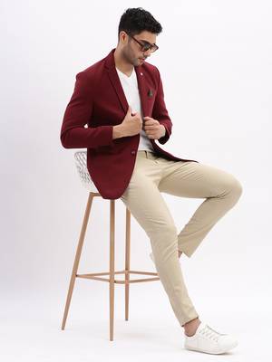 Men's Solid Notched Lapel Maroon Single Breasted Blazer 5