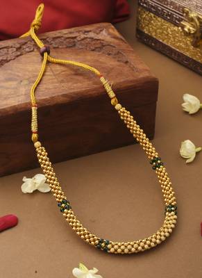 Round Shape Necklace With Green Stones 1
