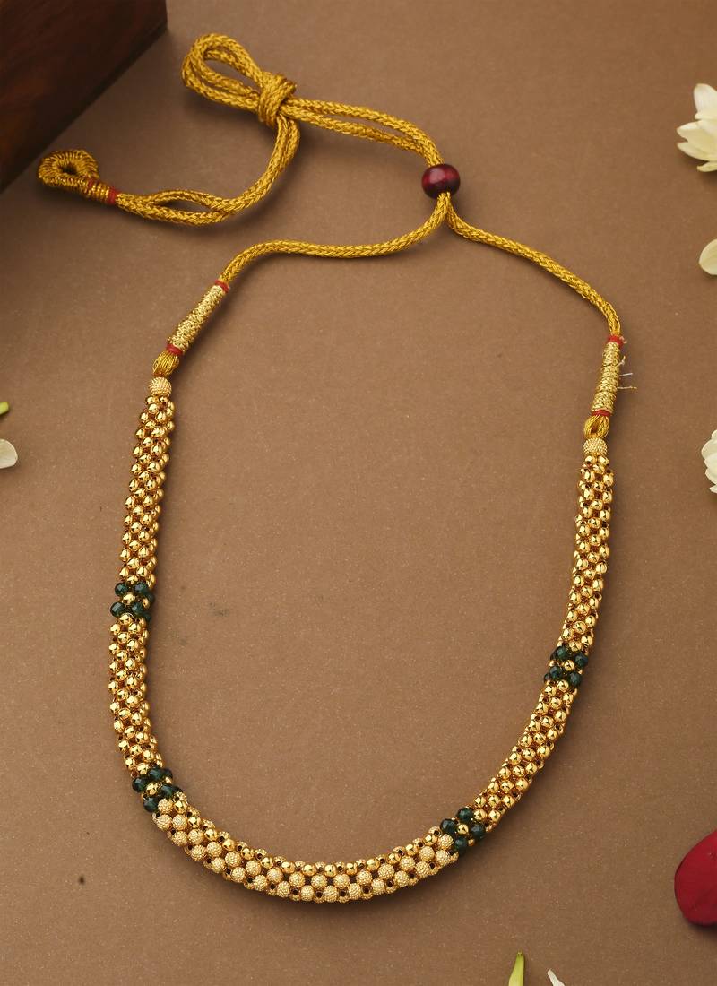 Round Shape Necklace With Green Stones