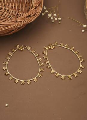 Classic Kundan Work Floral Anklets 2