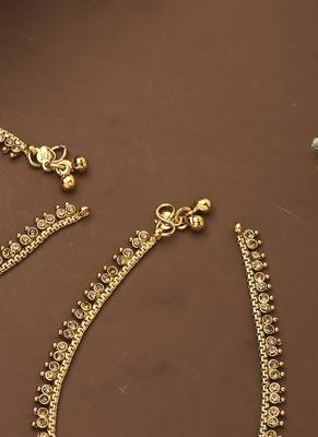 Vintage Gold Kundan Anklets 4