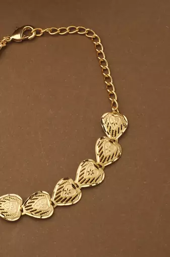 Gold Kundan Heart Shape Bracelet