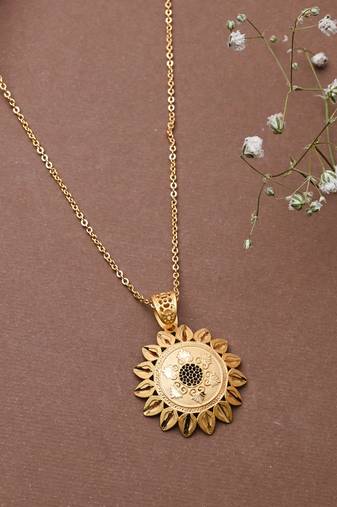 Sun Shaped Necklace With Matching Earrings