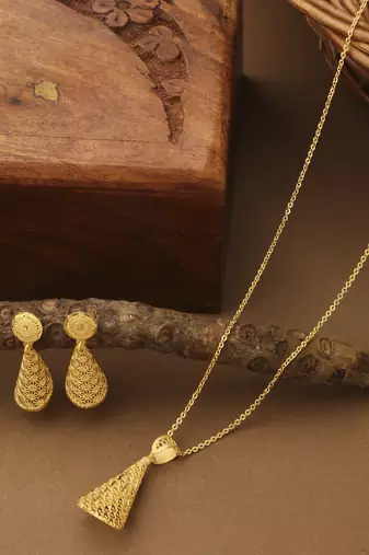 Gold Cone Shaped Necklace With Matching Earrings