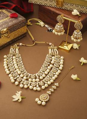 Dual Layered Kundan Necklalce Set With Earrings And Maang Tikka 1