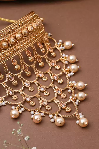 Traditional Gold Plated Long Choker Set With Attached Chains