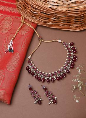 Red Kundan Necklace Set With Earrings 1