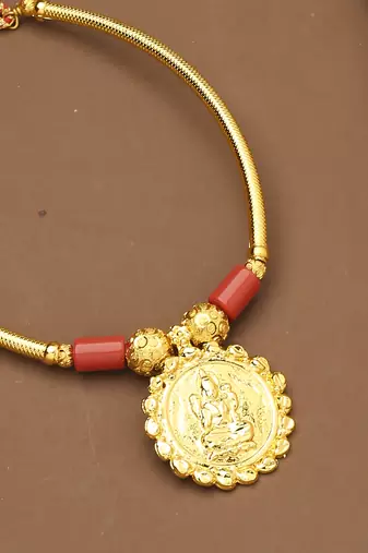 Gold Laxmi Motif Round Necklace Set