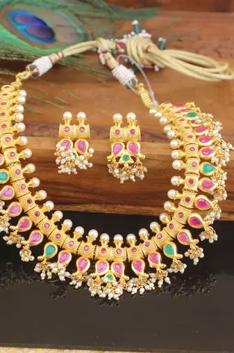 Designer gold plated kempu gutta pusalu necklace set