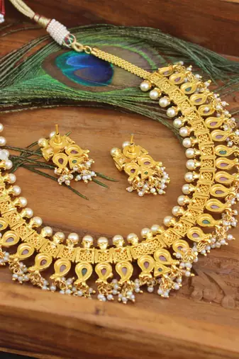 Designer gold plated kempu gutta pusalu necklace set