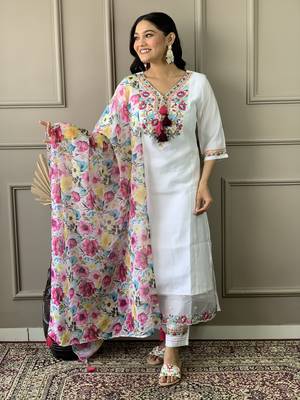 Women White Chanderi Embroidered Kurta Pant Dupatta Set 1