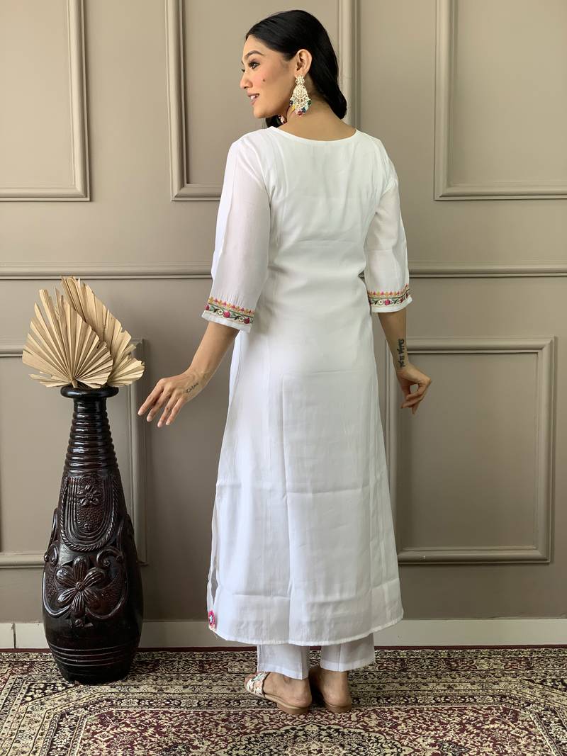 Women White Chanderi Embroidered Kurta Pant Dupatta Set