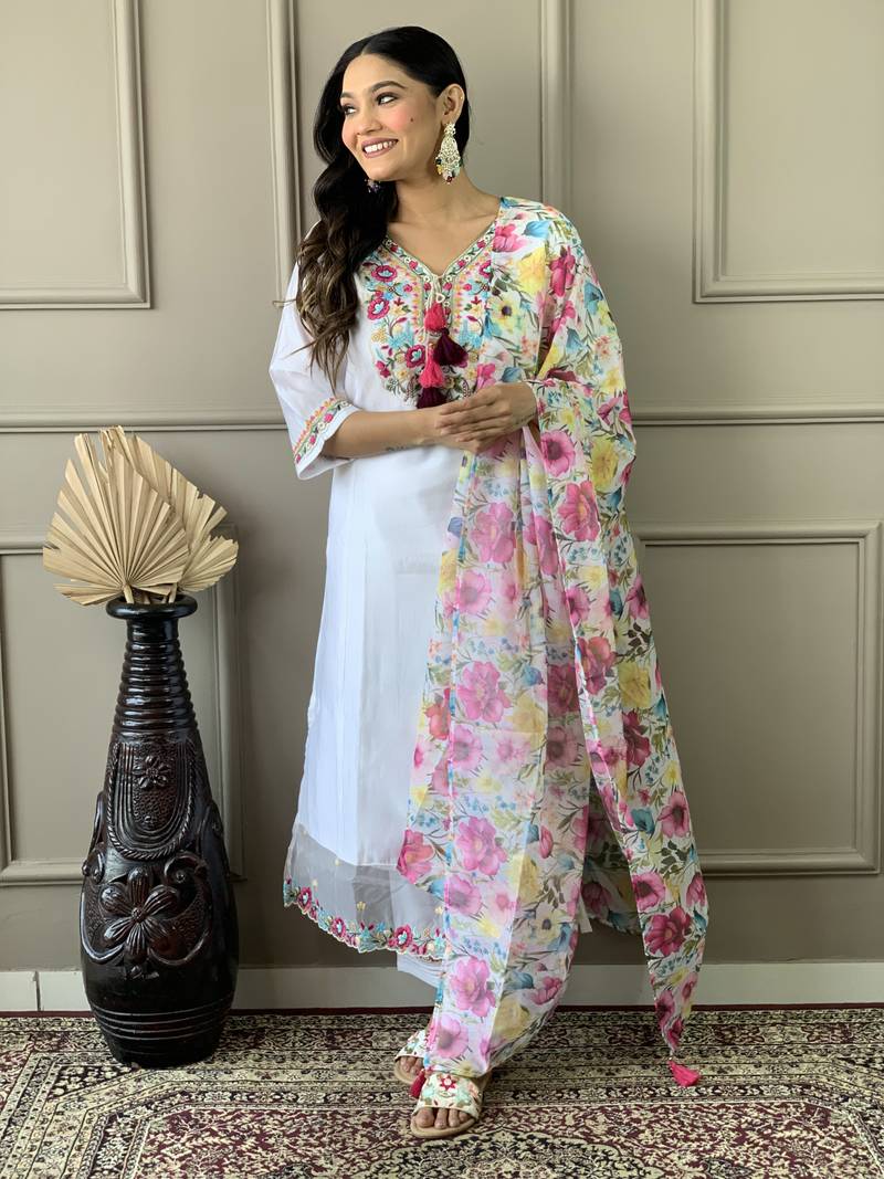 Women White Chanderi Embroidered Kurta Pant Dupatta Set