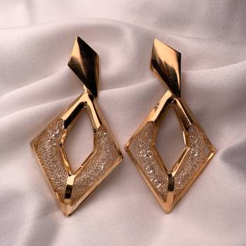 latest fashion stylish chunky dangle earrings for women  1