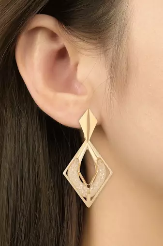 latest fashion stylish chunky dangle earrings for women 