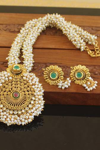 Designer gold plated pearl necklace set