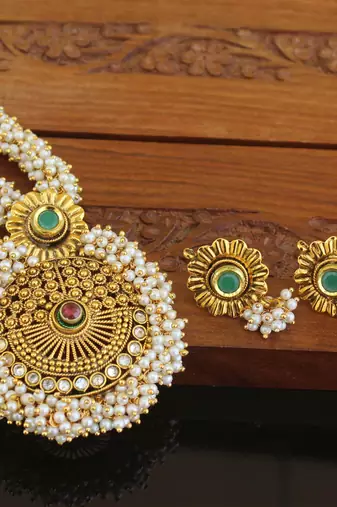Designer gold plated pearl necklace set