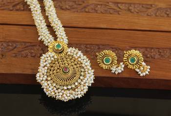 Designer gold plated pearl necklace set 3