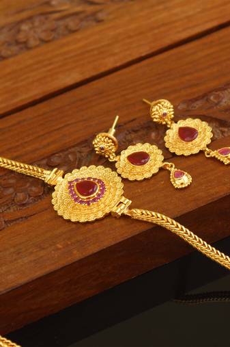 Designer gold plated moppu chain set