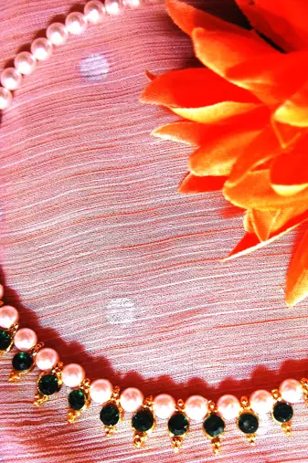 Dark Green Beads Pearl Necklace