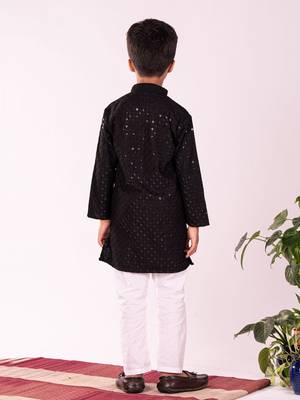  Black Kurta And Pyjama Set 3
