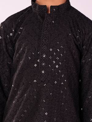  Black Kurta And Pyjama Set 4