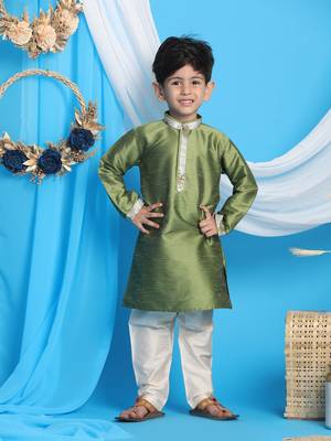  Green Kurta Pyjama Set 1