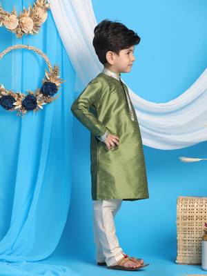  Green Kurta Pyjama Set 2
