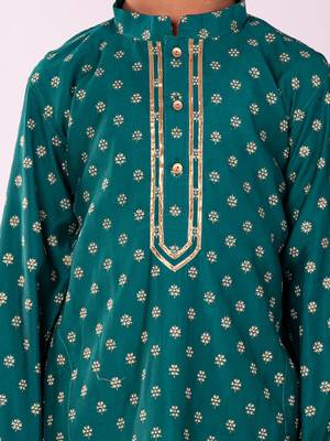  Green And Cream Kurta Pyjama Set 4