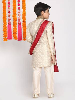 Boys' Sherwani And Embellished Dupatta Set 3