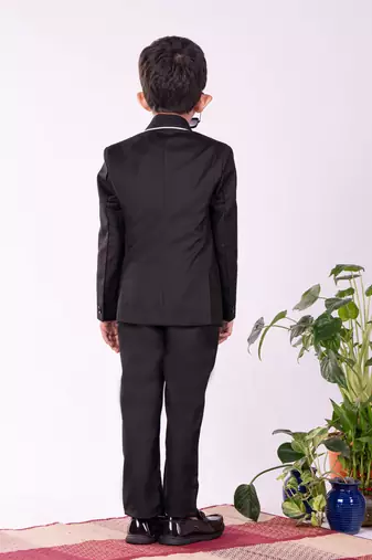  White And Black Shirt Blazer And Pant