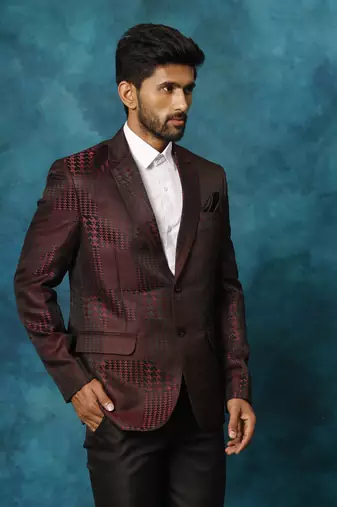 maroon houndstooth blazer