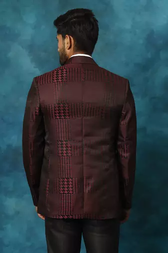 maroon houndstooth blazer