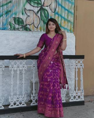Purple Silk Blend Woven Saree 1