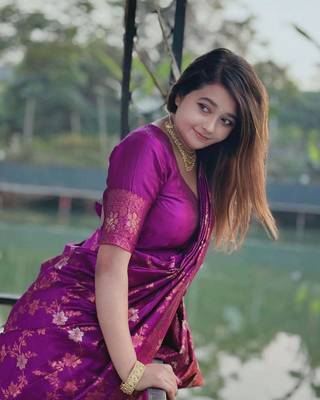 Purple Silk Blend Woven Saree 5
