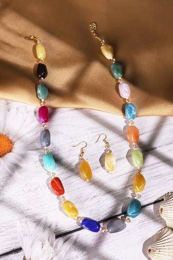 Luxury necklace and earrings jewellery set for women and girls for new wedding wear, casual wear.