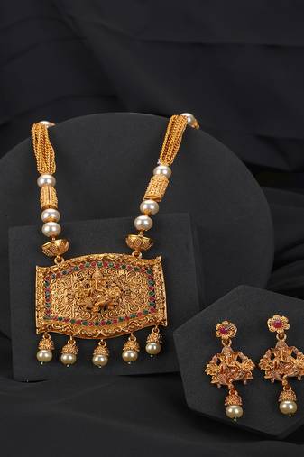 New luxury necklace and earrings temple jewellery for womens and girls for wedding wear,casual wear.