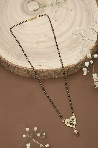 Swan Shaped Mangalsutra Forming Heart