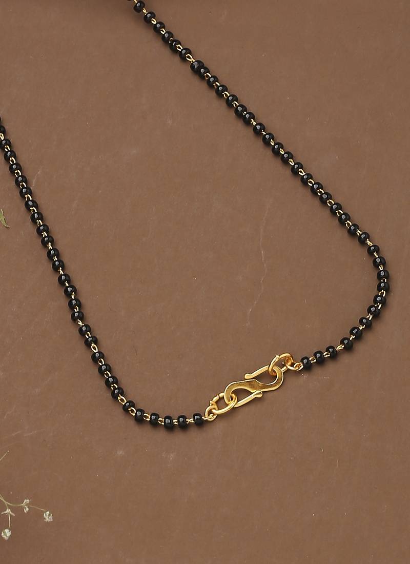 Swan Shaped Mangalsutra Forming Heart