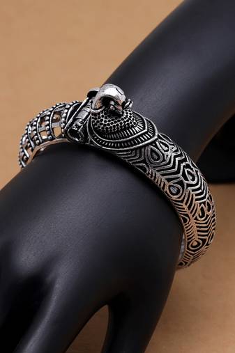 Silver color oxidised bracelet