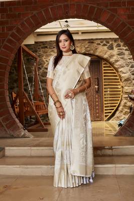 Koram Off White Kanjivaram Soft Satin Silk Zari Weaving Border And Woven Pallu Saree With Blouse For Women  2
