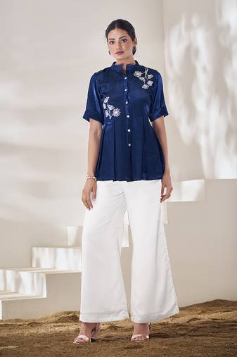 Stylish royal blue short sleeve top