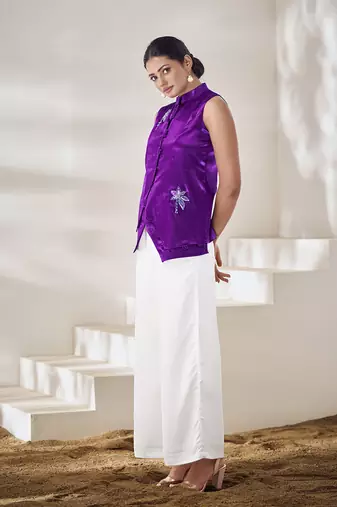 Violet sleeveless mandarin collar top