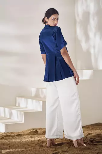 Stylish royal blue short sleeve top