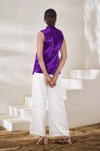 Violet sleeveless mandarin collar top
