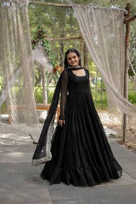 Black colour georgette elegant partywear gown with dupatta 5
