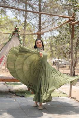 Pista colour georgette elegant partywear gown with dupatta 5