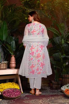 Grey colour beautiful floral printed resham work heavy partywear salwar suit 2
