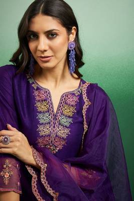 Purple colour ethnic readymade trendy stylish salwar kameez for party looks 3