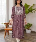 Women's rayon thread work  straight kurti with leggings set